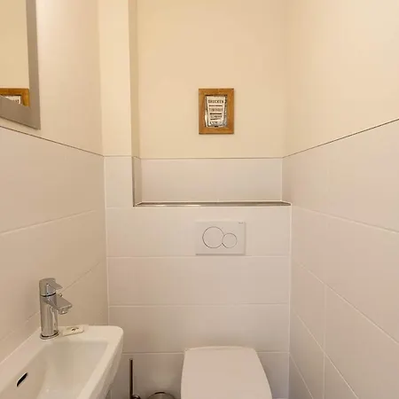 Lichtblick Mit Balkon Und Garage * בראונלאגה