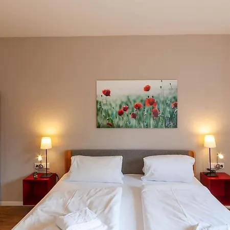 Lichtblick Mit Balkon Und Garage דירה בראונלאגה