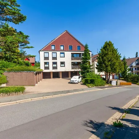 Lichtblick Mit Balkon Und Garage דירה *